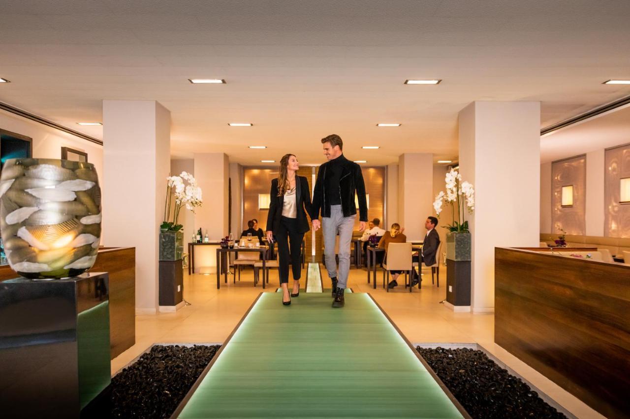 Excelsior Hotel Ernst Am Dom Кельн Екстер'єр фото The Green Carpet